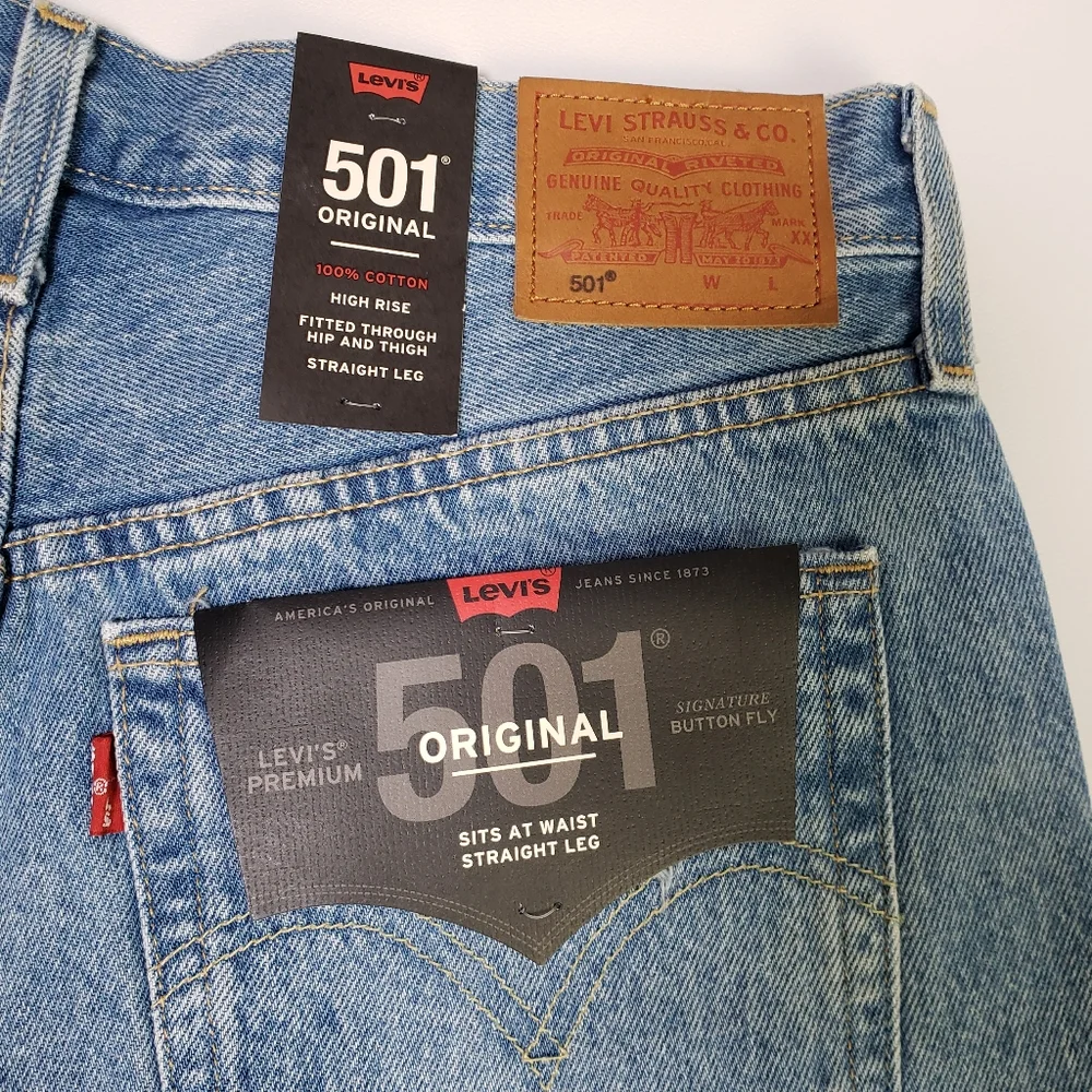 Levi's Premium 501 Original Distressed Womens Shorts High Rise Ripped Size 28